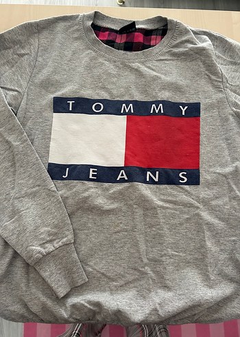 Tommy Hilfiger s