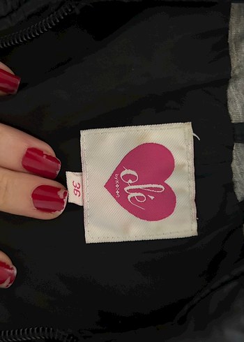 Siyah Fermuarlı Kadın mont - Görsel 2