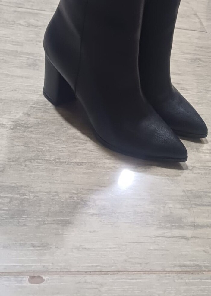 Sivri burun kalın topuk bot - Görsel 2