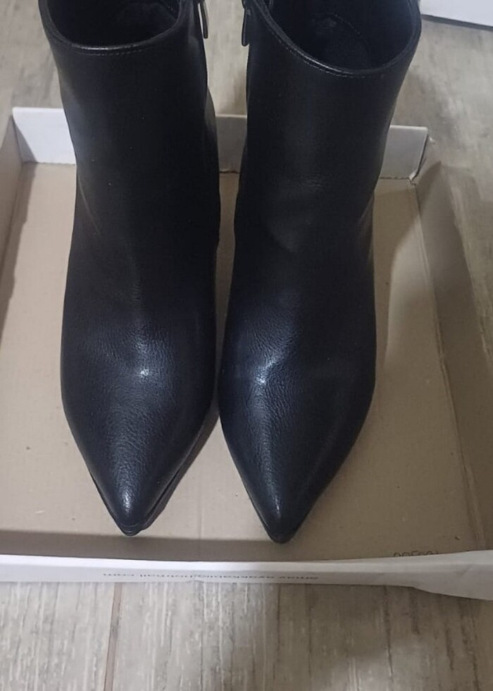 Sivri burun kalın topuk bot - Görsel 3