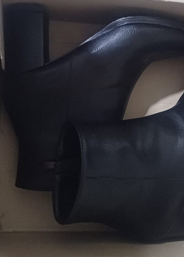 Sivri burun kalın topuk bot - Görsel 4