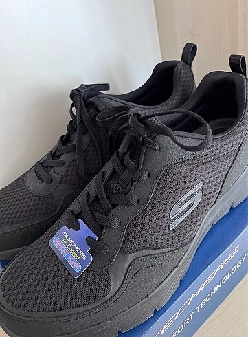 44 Beden siyah Renk #skechers #spor #ayakkabı #erkek