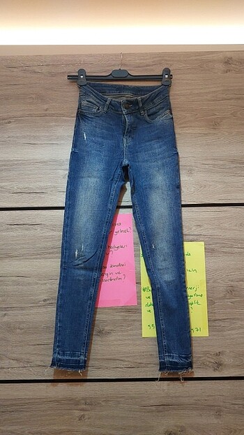 Lc waikiki jean 