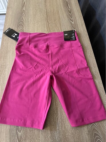 m Beden Under Armour Kısa Sporcu Tayt