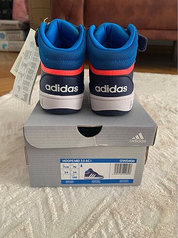 24 Beden Adidas Hoops Mid Çocuk Ayakkabı