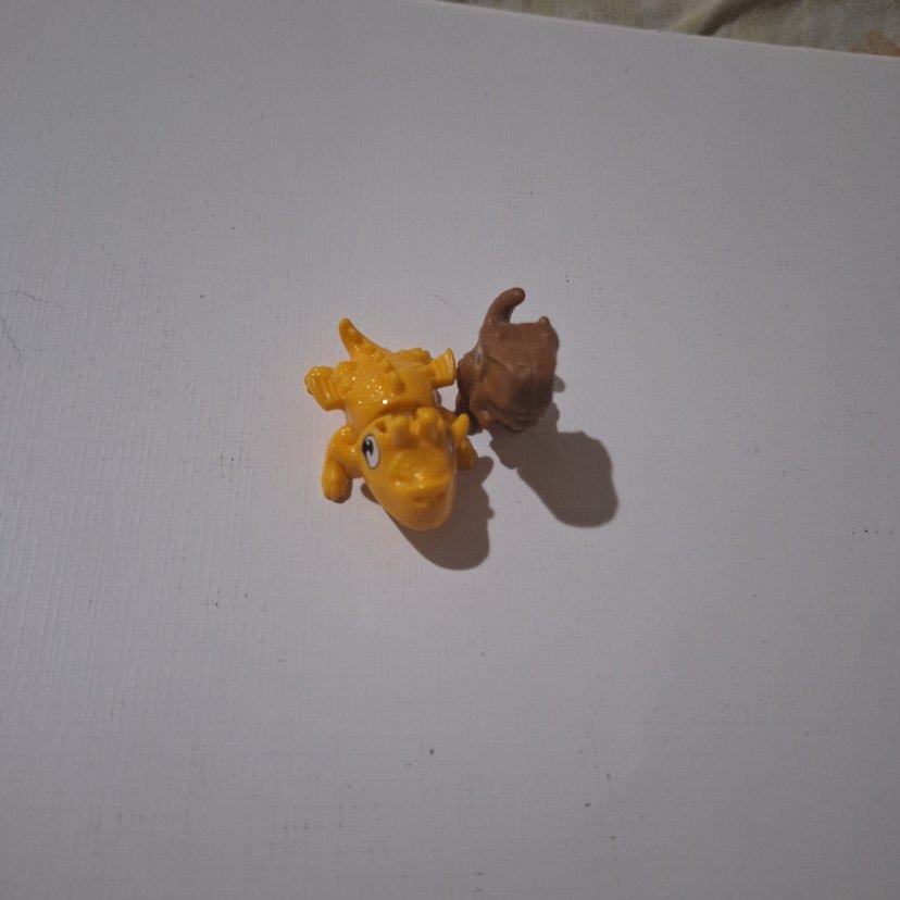 Sarı Pastel Dinozor Aksiyon Figürleri - Görsel 2