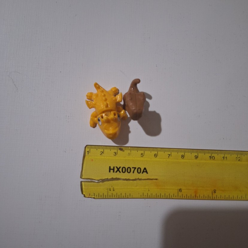 Sarı Pastel Dinozor Aksiyon Figürleri - Görsel 3