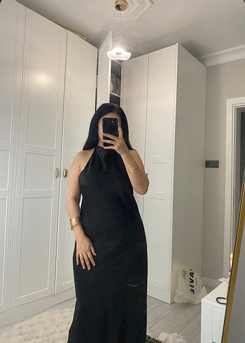 Drapeli Siyah Saten Midi Elbise - Görsel 3