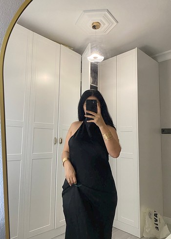 Drapeli Siyah Saten Midi Elbise - Görsel 4