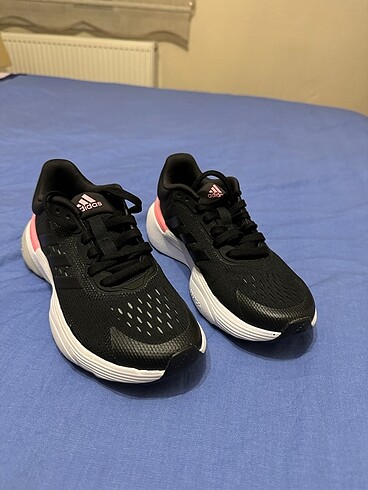Adidas siyah spor ayakkabı