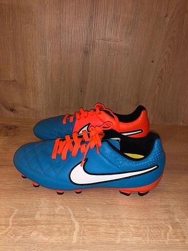 35 Beden Nike futbol ayakkabısı 35,5 numara