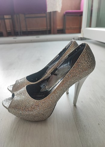 Bej Yılan Desenli Simli Stiletto Topuklu Ayakkabı