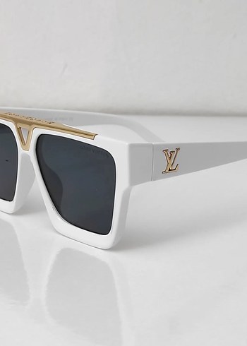 Kadın Beyaz Louis Vuitton Güneş Gözlüğü