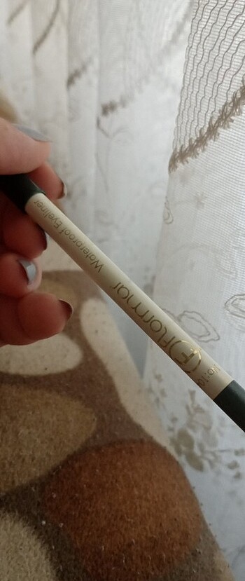 Flormar Waterpof kalem eyelenir