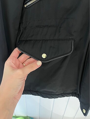 Zara Zara Tüylü Kapüşonlu Mont