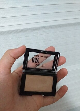 Pastel Pastel aydınlatıcı