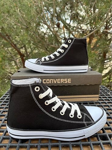 Converse sneaker