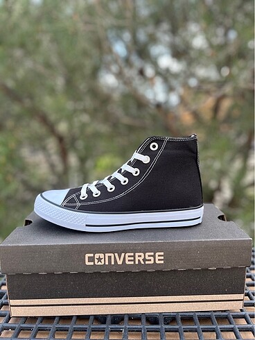 Converse sneaker