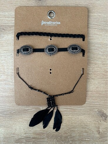 Stradivarius Choker set