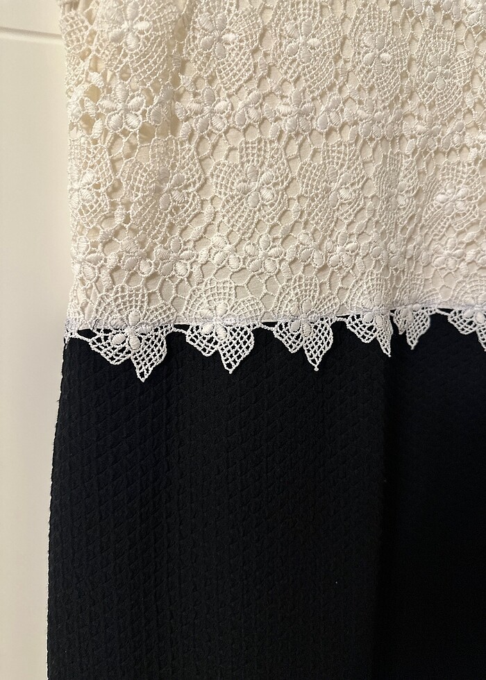 Siyah beyaz mini davet elbisesi - Görsel 2