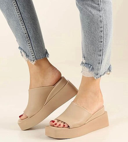 Bershka Bej Platform Topuklu Terlik