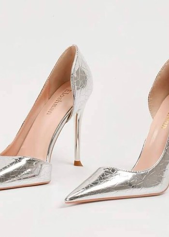 Kırmızı Süet Stiletto Topuklu Kadın Ayakkabı - Görsel 2