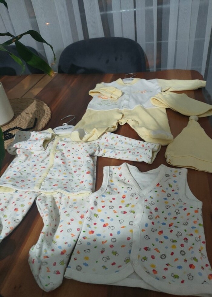 Hastane çıkışı set  - Görsel 2