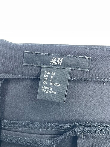 38 Beden siyah Renk H&M Mini Etek %70 İndirimli.