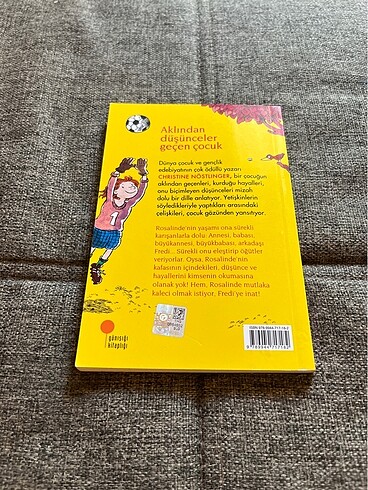  Aklından Düşünceler Geçen Çocuk