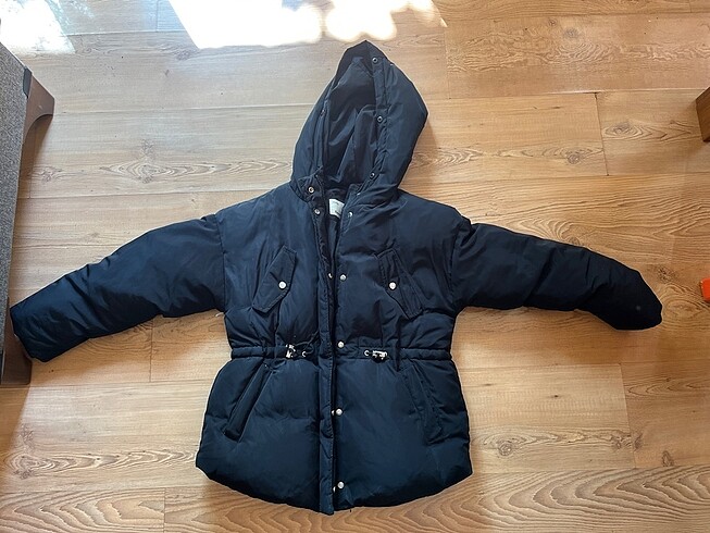 Zara Mont