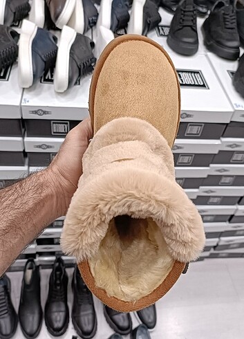 40 Beden camel Renk İçi sıcak tüylü bayan bot UGGmodeli Yeni etiketli TABA