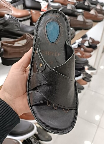 İçi dışı 0 hakiki deri erkek terlik Yeni etiketli 