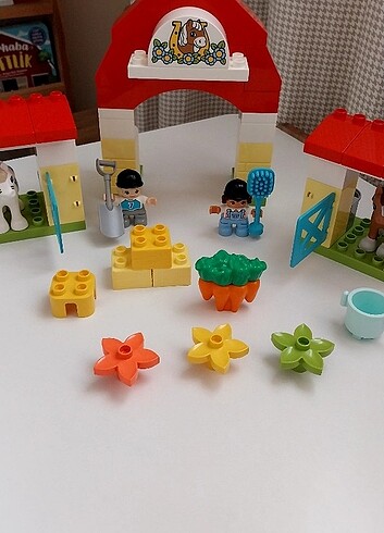 Diğer Lego duplo at ahırı ve midilli bakımı 