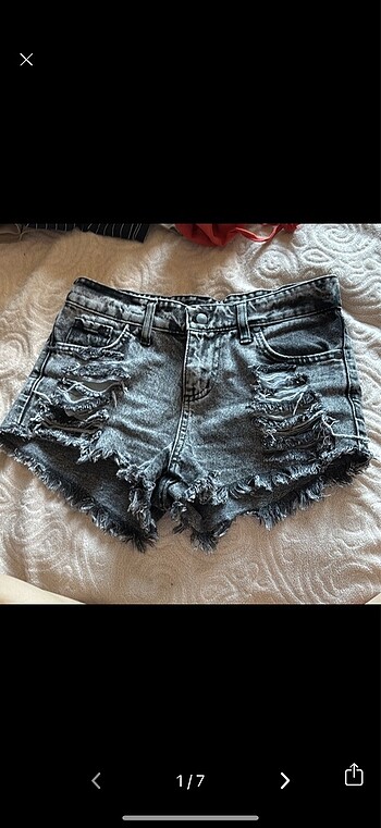 Destroy detay jean shorts