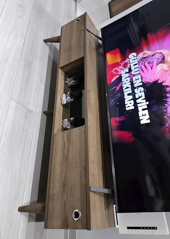 Ikea Kahverengi Ahşap TV Ünitesi