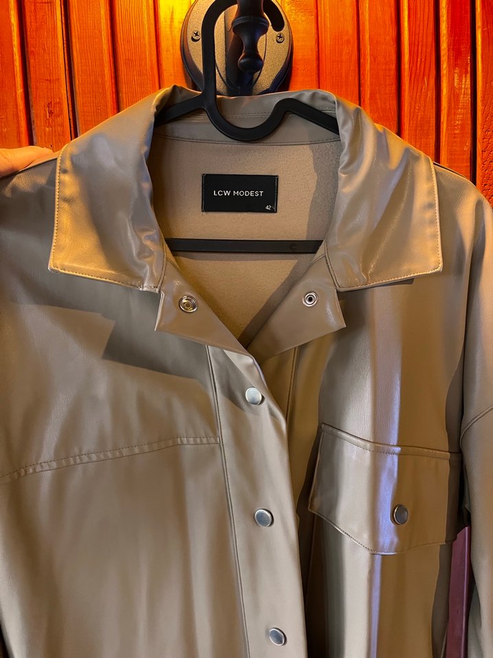 Düğmeli Bej Deri Uzun Gömlek/Ceket - Görsel 2