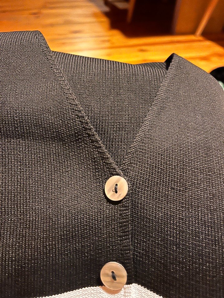 Düğmeli Siyah Midi Triko Kadın Yelek - Görsel 4