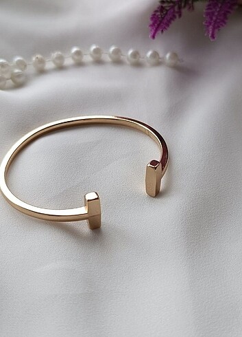 Tiffany&Co Tiffany T Model Bileklik