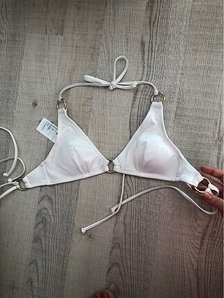 Bikini üstü