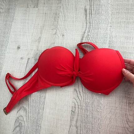 Penti bikini üstü