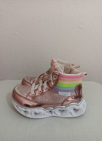 24 Beden ORİJİNAL SKECHERS COCUK