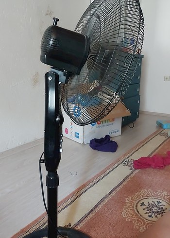 Raks Siyah Ayaklı Vantilatör