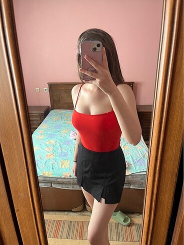 Kırmızı crop