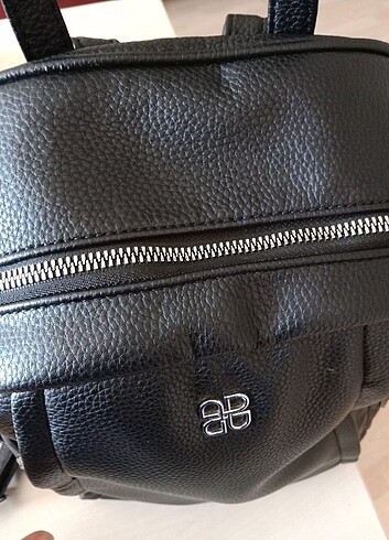  Beden siyah Renk #derimod sırt çantası