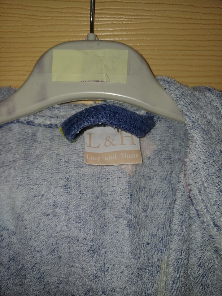 Renkli Kare Desenli Kapüşonlu Bornoz - Görsel 2