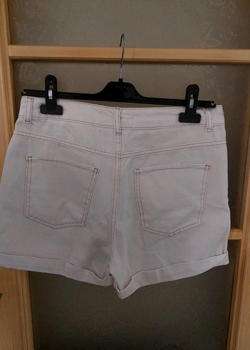 Beyaz Mini Kadın Denim Şort - Görsel 4