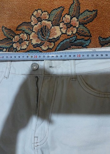 Beyaz Mini Kadın Denim Şort - Görsel 6