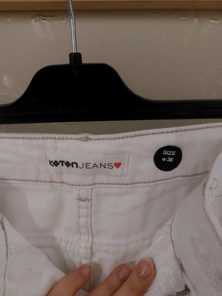 Beyaz Mini Kadın Denim Şort - Görsel 2