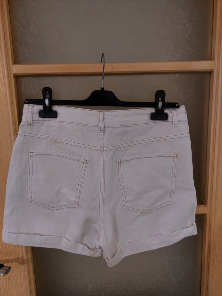 Beyaz Mini Kadın Denim Şort - Görsel 5