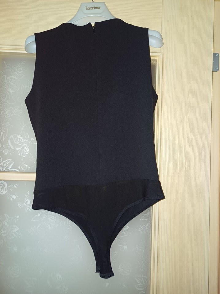 Zincir Detaylı Siyah Kadın Body - Görsel 4